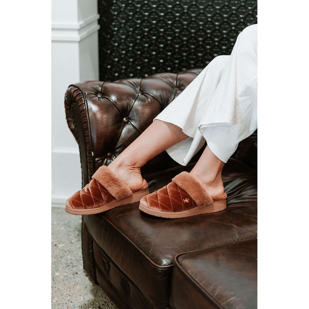 Cuddle Slipper - Mink