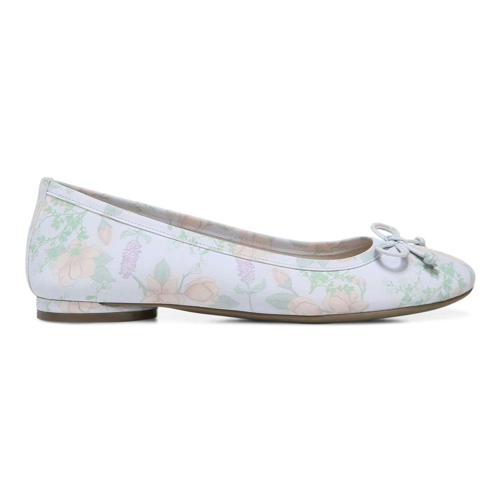 Callisto Floral Flat - Arctic Ice Botanical